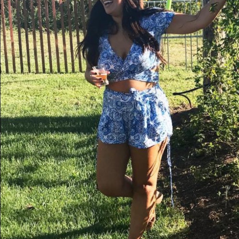 Two piece set